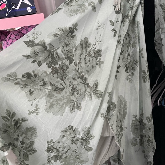 Floral Ruffle Midi Dress - Picture 13 of 16